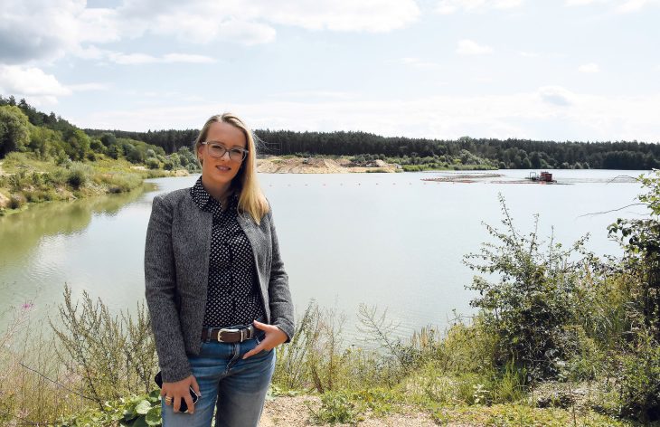 Die Weiher sehen zwar  idyllisch aus, eine Freizeitnutzung kann Firmenchefin Lisa Hammerand Besuchern allerdings nicht erlauben.