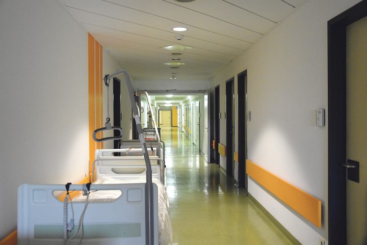 Ein Bild aus dem Mai 2019: Vor einem Jahr wurde das Hersbrucker Krankenhaus geschlossen, dadurch gab es im Nürnberger Land 48 Betten weniger. Diese Lücke wurde bisher nur teilweise geschlossen.