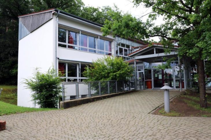 In der Grundschule soll der Kinderhort integriert werden, damit fällt auch der bisherige Weg zum Hort weg