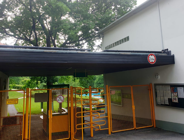 Der Eingang zum Laufer Freibad.