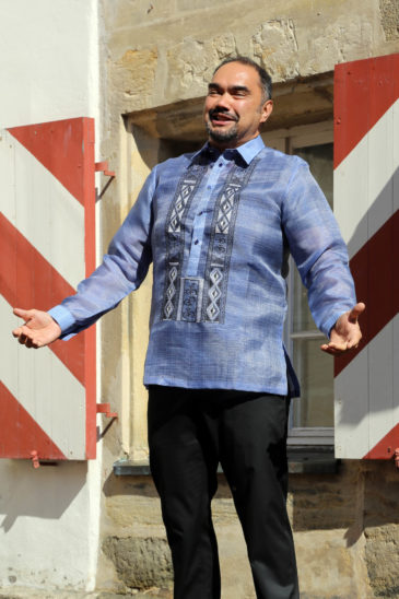 Von den Philippinen nach Henfenfeld: Tenor Lemuel Cuento brachte unter anderem „La donna è mobile“ zu Gehör.