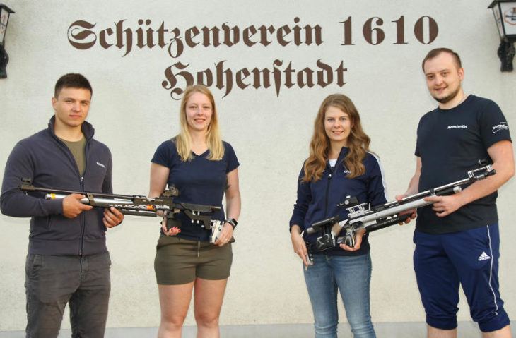 Die Hohenstädter Luftgewehrelite Valentyn Heiß, Laura Baumann, Lisa Ertel und Konstantin Schreiner darf verspätetet Meisterschaft und Aufstieg feiern.