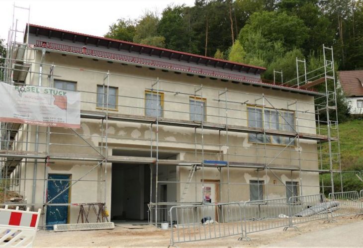 Die Arbeiten am Dorfgemeinschafts- und Feuerwehrhaus in Förrenbach gehen voran.