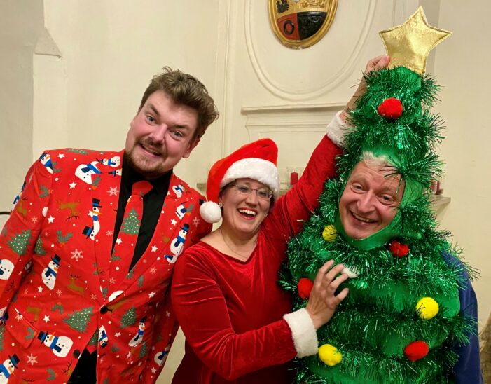 Hinter jedem Türchen des Online-Adventskalenders versteckt sich eine musikalische Darbietung der Opernakademie.