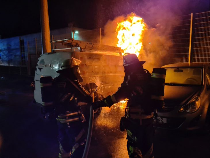 Vermutlich löste ein technischer Defekt das Feuer aus.