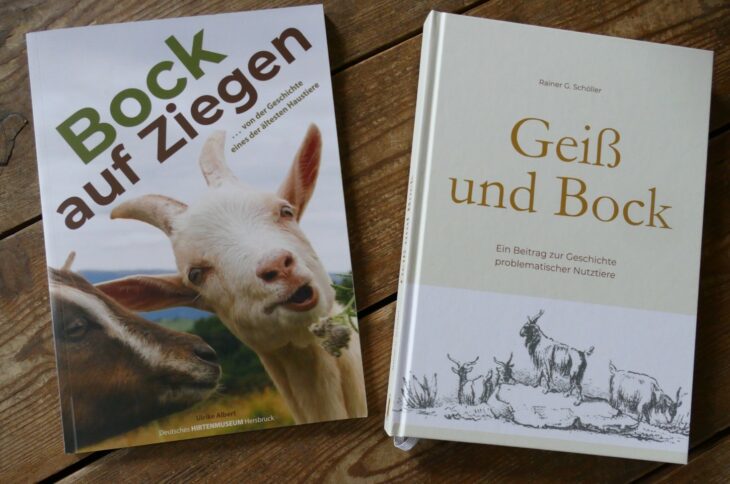 Einen Blick ins Leben der Ziege wirft Dr. Ulrike Albert mit ihrem reichlich bebilderten Buch „Bock auf Ziegen“. Noch tiefer ins Thema steigt Rainer G. Schöller mit „Geiß und Bock“ ein.