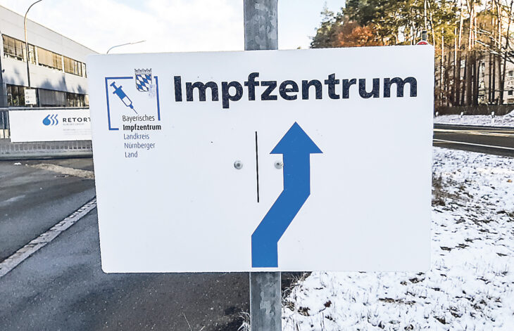Der Weg zum Impfzentrum in Röthenbach.