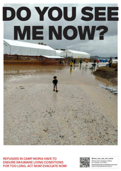 Plakate wie dieses sollen die prekären Verhältnisse in Moria ins Gedächtnis rufen. Mit Sätzen wie „Siehst du mich jetzt?“ fordern sie Aufmerksamkeit und zeigen die unverblümte Realität. Auch Hersbrucker Geschäfte machen mit.