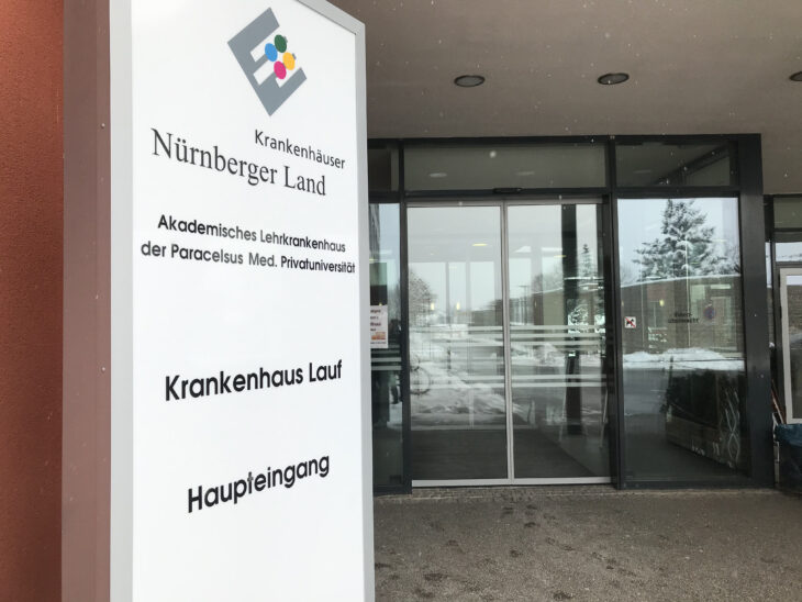 Langsam kehrt das Krankenhaus zum Normalbetrieb unter Pandemiebedingungen zurück.