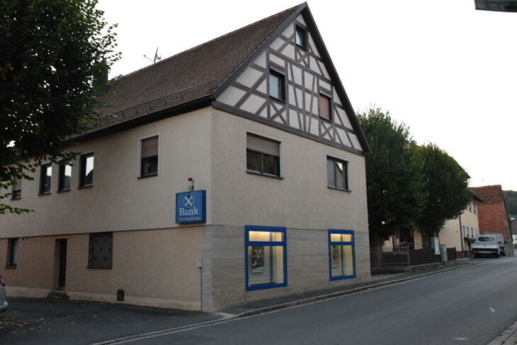 Die Raiffeisenbank-Filiale in Kirchensittenbach wird auf SB-Geräte reduziert.