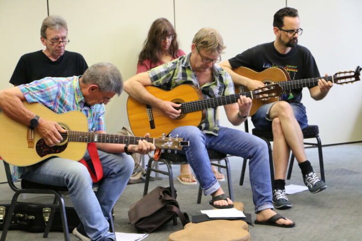Ohne Workshops muss das Mini-Gitarrenfestival in diesem Jahr auskommen; das macht sich auch an den Besucherzahlen für die Konzerte bemerkbar.