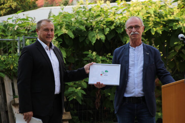 Jörg Kotzur (links) und Michael Marks (rechts) machen sich seit 2014 für das Projekt Dorfladen stark.