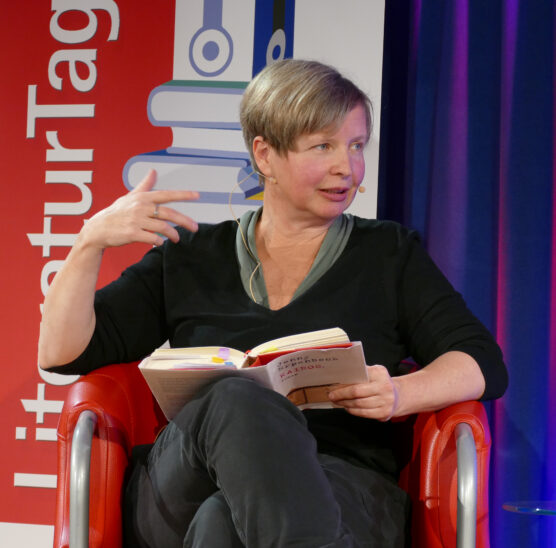 Die vielfach preisgekrönte Autorin Jenny Erpenbeck ließ sich gerne auf Fragen und Gespräche rund um ihren neuen Roman „Kairos“ ein.
