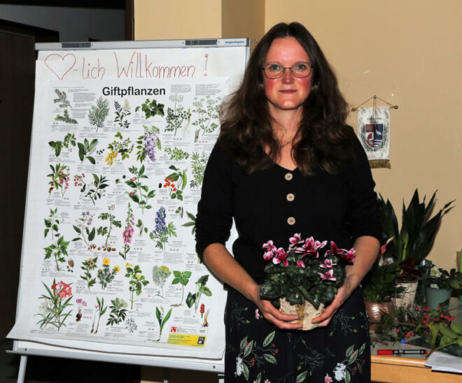 Floristin Nina Wahler hatte umfangreiches Informations- und Anschauungsmaterial dabei.