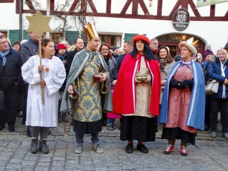 Die Sternsinger werden nach dem Segen auch vor dem Hirtenmuseum singen.