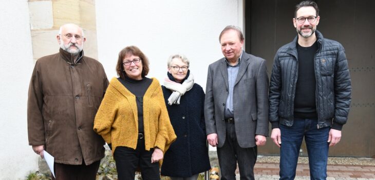 Unser Bild zeigt die aktuelle Vorstandschaft des Hans-Bößner-Hilfswerks, links der langjährige Kassenverwalter Wolfgang Böhm, daneben positionieren sich Gertrud Bohrer und Maria Prestin, Vorsitzender Hans Wittmann und der neue Kassenverwalter Sven Stokowy.