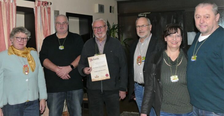 as Bild zeigt Marita Münster, Horst Paulus, Dietmar Kleemann, Thomas Schmidt, Patricia Stadelmayer-Brandner und Bernd Brandner (v. links).