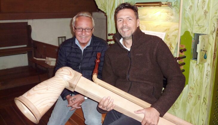 Ein Alphorn diente als Vorbild für das Vogelhorn von Robert Vogel.