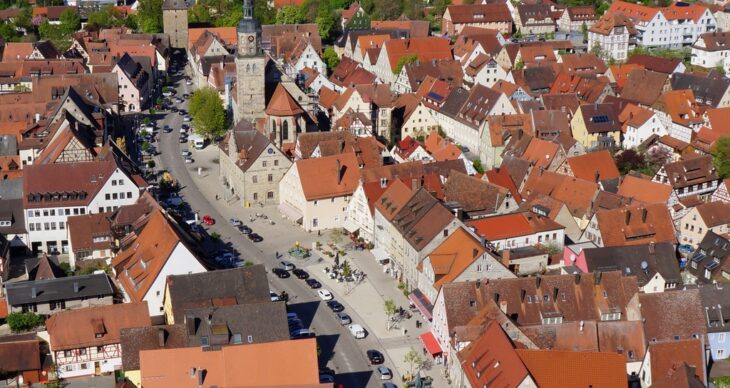 Anders als noch 2021 stehen aktuell keine gewerblichen Immobilien in der Stadt Altdorf mehr leer.