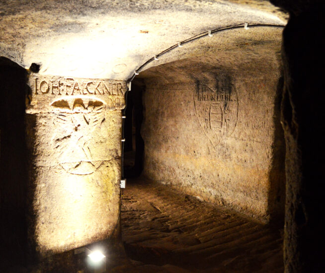 Die Laufer Unterwelt lohnt immer eine Tour. Und die Altstadtfreunde haben die Beleuchtung der Felsenkeller nun generalüberholt.