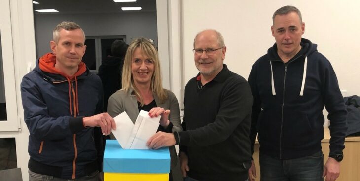 Unser Foto zeigt die Fraktionssprecher Jörg Kirschner (FWG), Angela Ringlein (SPD), Thomas Schmidt (CSU) sowie Bürgermeister Bernd Bogner (v. links).