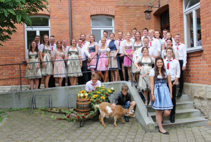 Die Bilder von den Kirwaboum und -madler aus Kirchensittenbach stammen von der letzten „richtigen“ Kirchweih vor Corona vor drei Jahren.