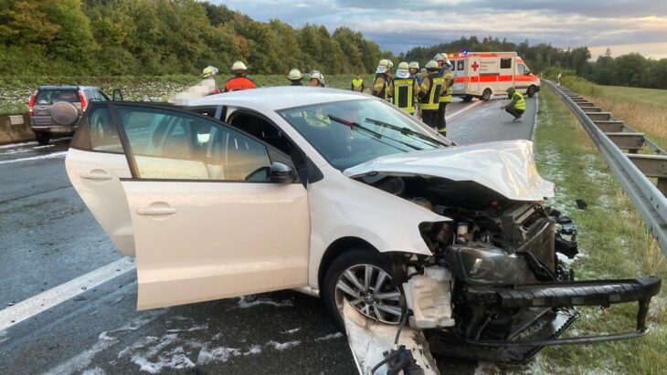 Hagel und Glätte führten auf der A 9 bei Hormersdorf zu mehreren Unfällen in beiden Fahrtrichtungen.