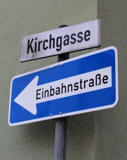 Neu: In der Kirchgasse geht‘s im Auto nur noch nach Süden.
