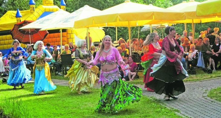 die Darbietung der „Oriental Ladies“ sorgte für südliches Ambiente.