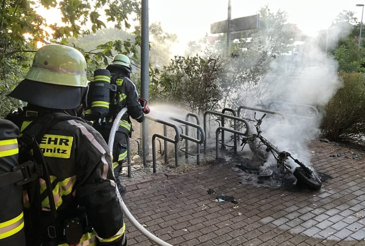 Das Feuer konnte rasch durch einen Stoßtrupp gelöscht werden.