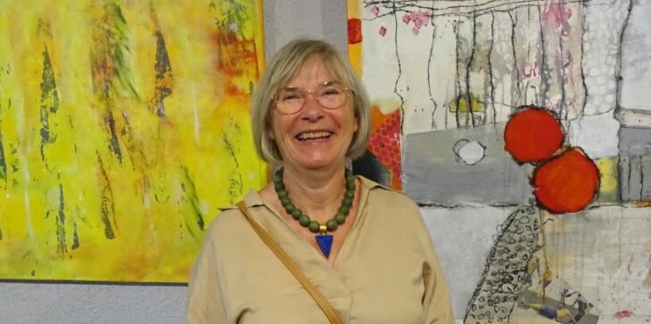 Liane Neumüller ist seit vielen Jahren Mitglied des Themenkunstvereins Feucht.