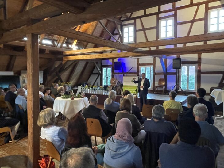 Landrat Armin Kroder dankte den Anwesenden für ihr großes Engagement.