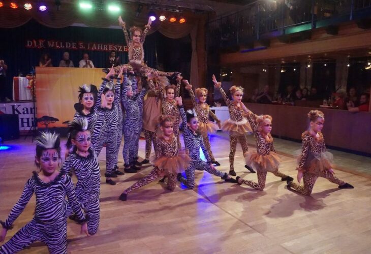 Die Kindergarde der Hilaritas entführte die Zuschauer auf eine tänzerische Reise in die afrikanische Steppe.
