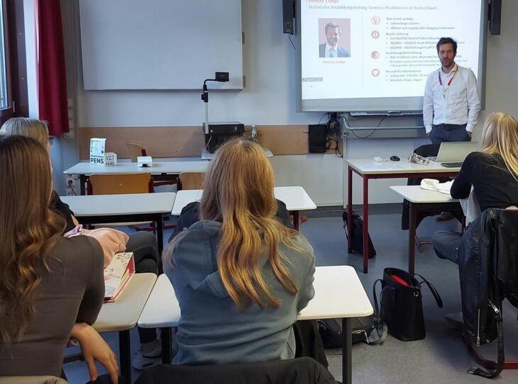 Verschiedene Experten stellten am Hersbrucker Gymnasium ihren Beruf vor.