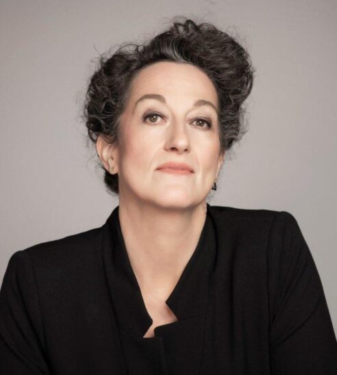 Birgit Süß hat einen Blick für Skurriles - und findet dabei Hoffnungsschimmer.