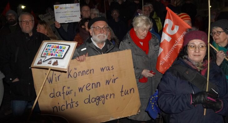 Bei der Demo in Schwarzenbruck waren einige Feuchter zugegen. Nun gehen sie auch in der Marktgemeinde auf die Straße.