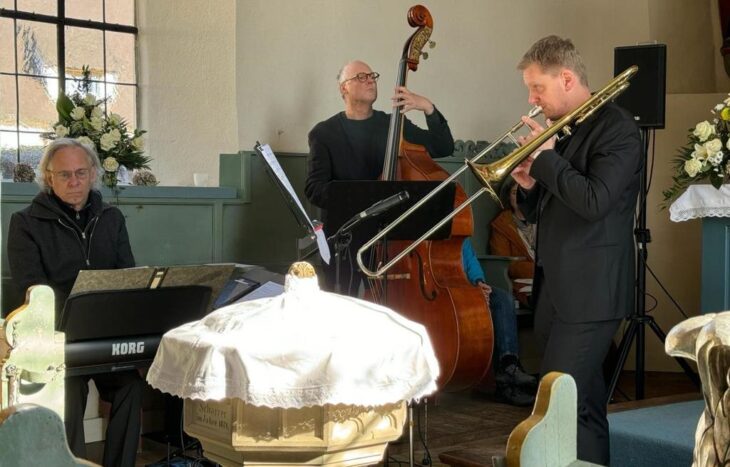 Swing in der Kirche mit dem „MAJ-Jazz-Trio“.