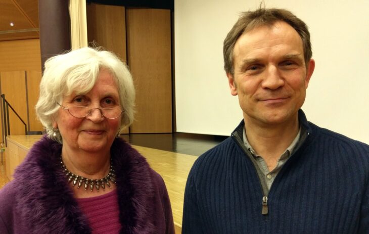 Schwarzenbrucks Seniorenbeauftragte Monika Brandmann und Referent Jürgen Baumann.