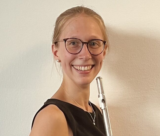 Julia Bauer studiert an der Musikhochschule in München Flöte als Profilfach im Rahmen des Studiums für Lehramt an Gymnasien.