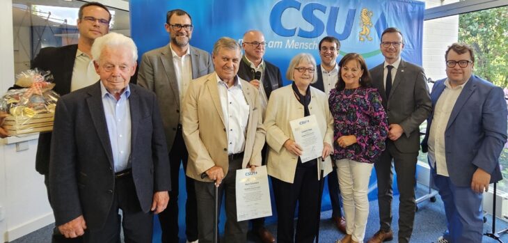 Geehrte Mitglieder und Referenten beim Europa-Empfang der CSU.