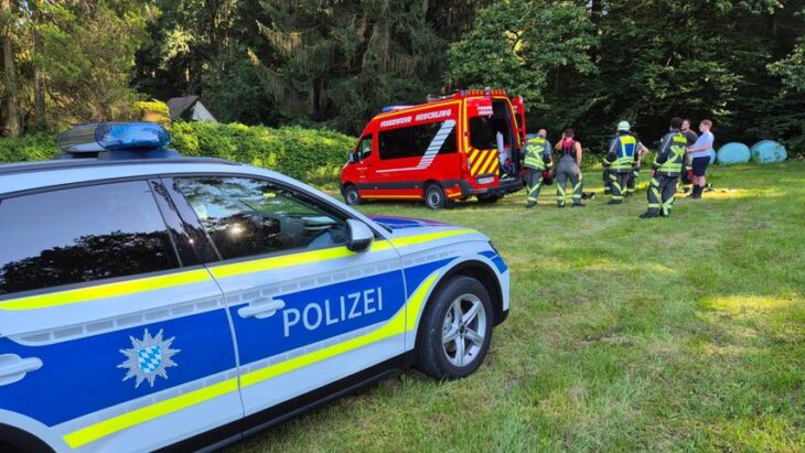 Ein Einsatz der Feuerwehr und Polizei fand in Dehnberg statt. In einem Einfamilienhaus brannte es.