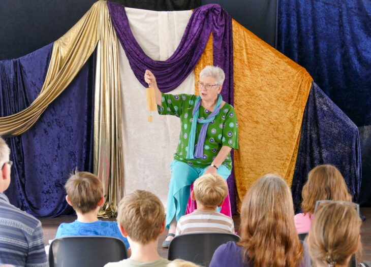 Halbstündlich werden im Laufer Industriemuseum am Sonntag Märchen vorgetragen, bereits am Abend zuvor gibt es eine Veranstaltung für Erwachsene und Kinder über zwölf Jahren.