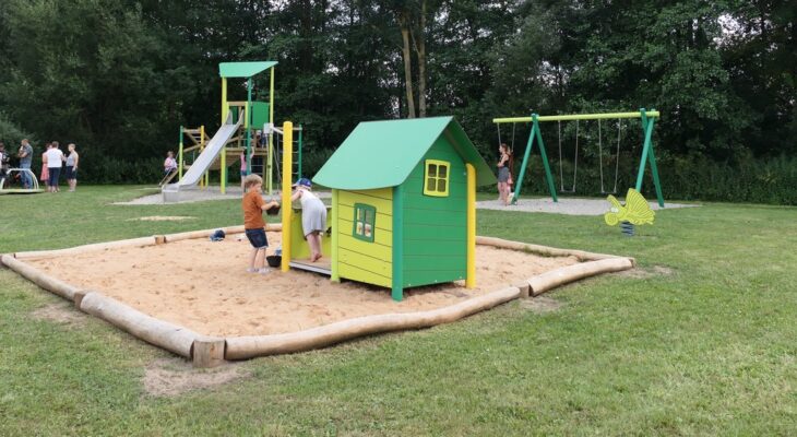 Hübsch neu gestaltet wurde der Spielplatz im Eckentaler Ortsteil Ebach.