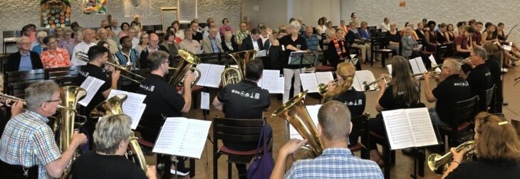 Die Gäste aus Brasilien musizierten gemeinsam mit dem „Ensemble Stimmig“ der Schwaiger Thomasgemeinde.