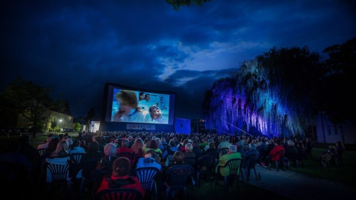 Das Mobile Kino erfreut sich schon seit Jahrzehnten großer Beliebtheit.