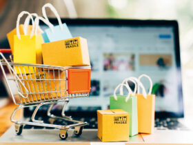 Onlinehändler müssen den Kunden vor Kaufabschluss über den Preis, die Zahlungs- und Lieferbedingungen sowie das Widerrufsrecht aufklären.