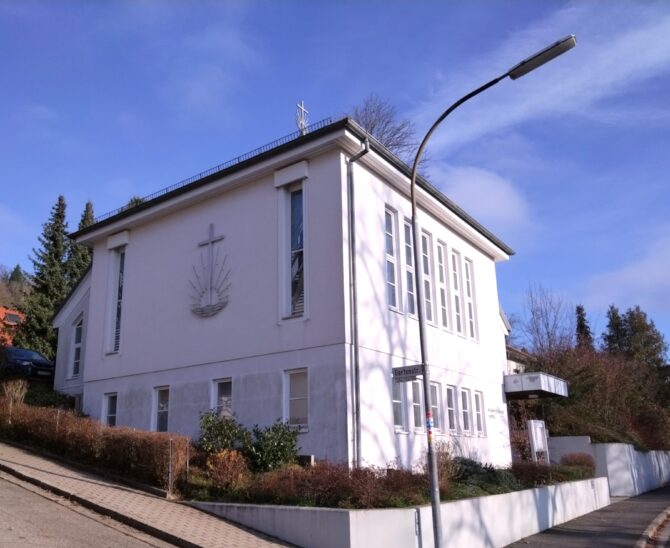 In dem Gebäude der Neuapostolischen Kirche Hersbruck bleiben die Türen nun geschlossen.