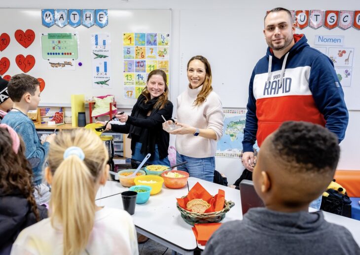 Die Grundschule Altdorf ist mit ihrem traditionellen Suppenfest ins neue Jahr gestartet.