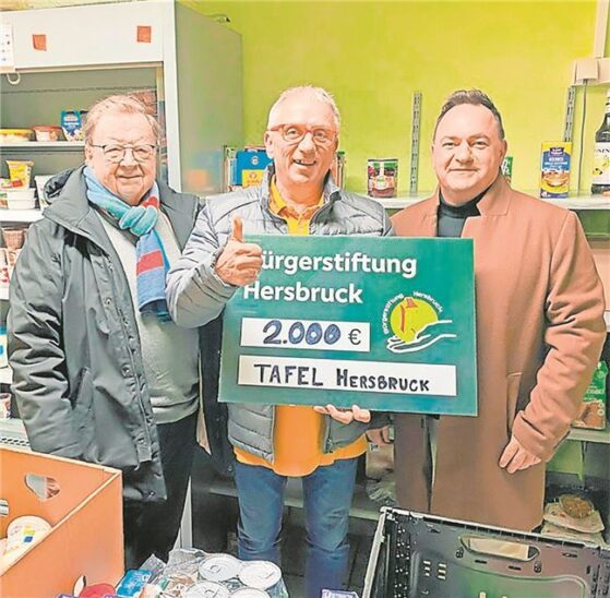 Wolfgang Plattmeier von der Bürgerstiftung, Werner Strobel und Oliver Vogel (von links).
