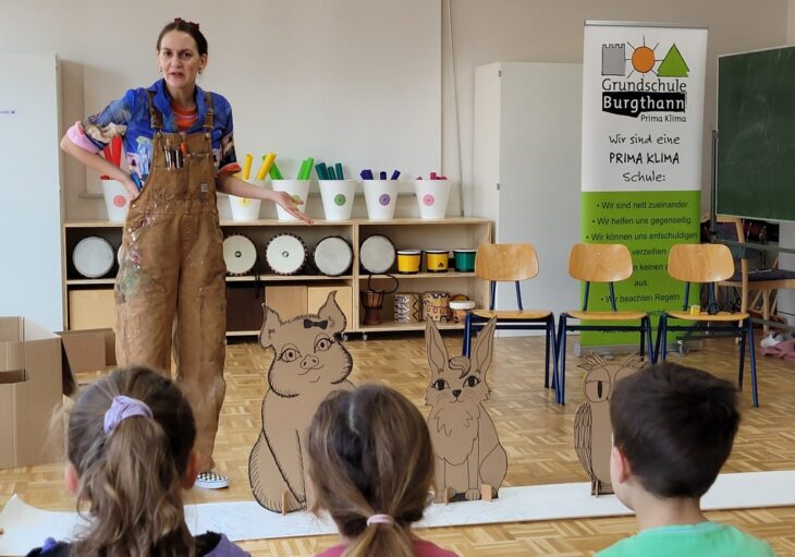 Theater in der Grundschule.
